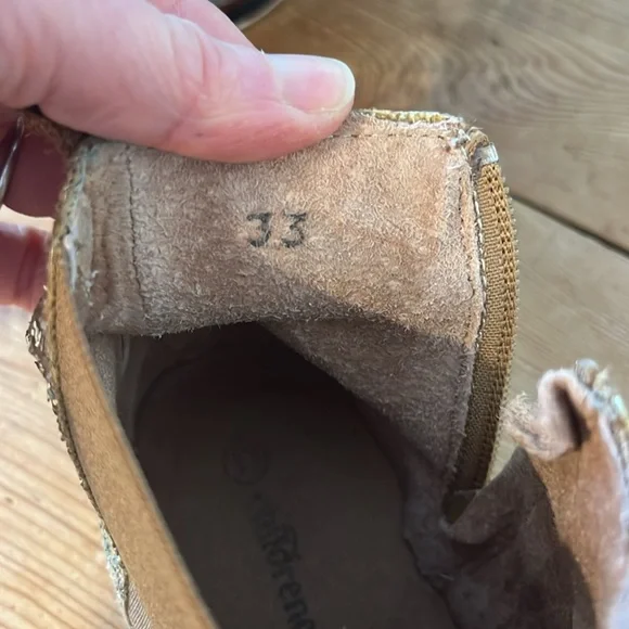 Adorable Booties, VGUC - Picture 5 of 8